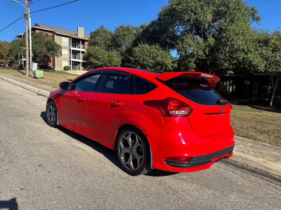 2017 Ford Focus 3rd Gen - Image 5 of 20
