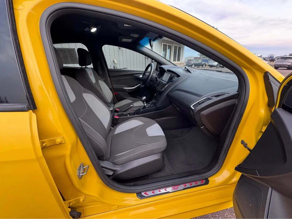 2017 Ford Focus ST 3rd Gen - Image 9 of 14