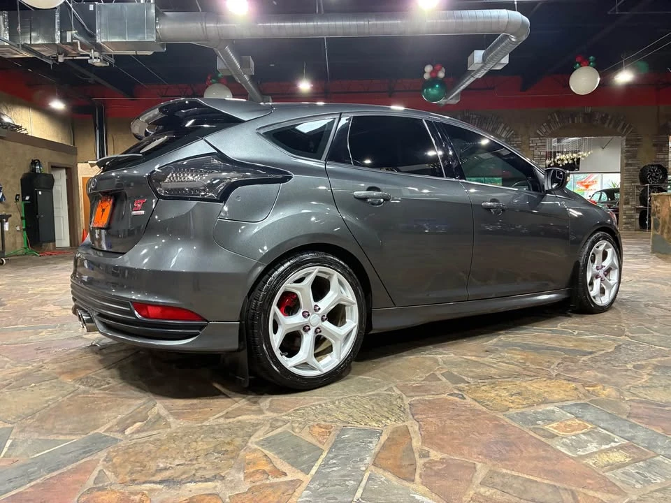 2017 Ford Focus ST 3rd Gen - Image 6 of 20