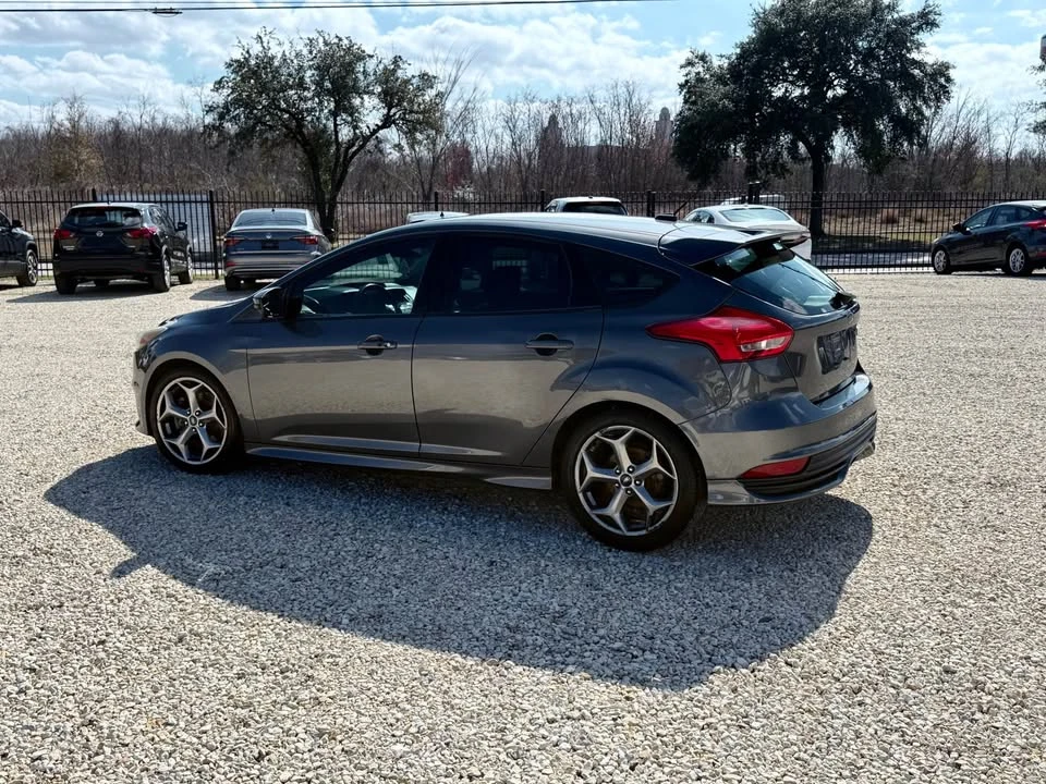 2017 Ford Focus ST 3rd Gen - Image 9 of 18