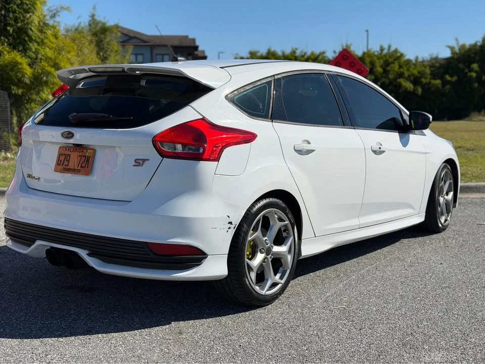2017 Ford Focus ST 3rd Gen - Image 6 of 13