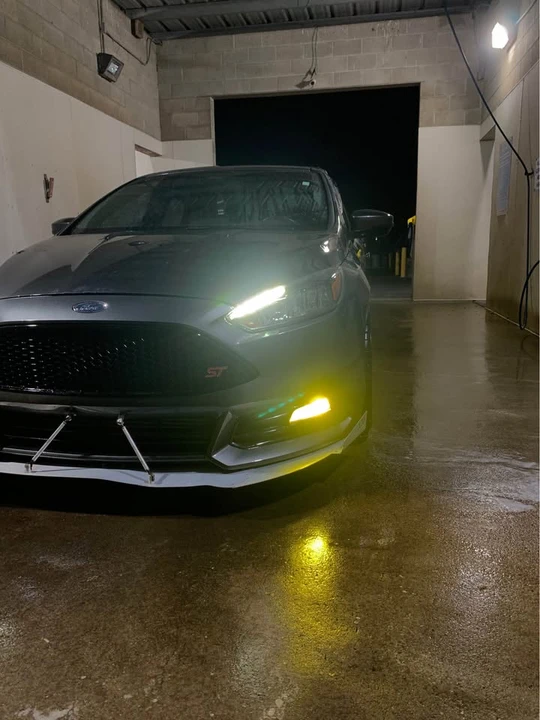 2017 Ford Focus ST 3rd Gen - Image 5 of 7