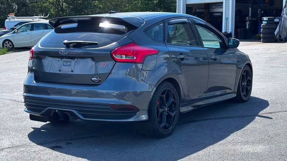 2017 Ford Focus ST 3rd Gen - Image 5 of 21