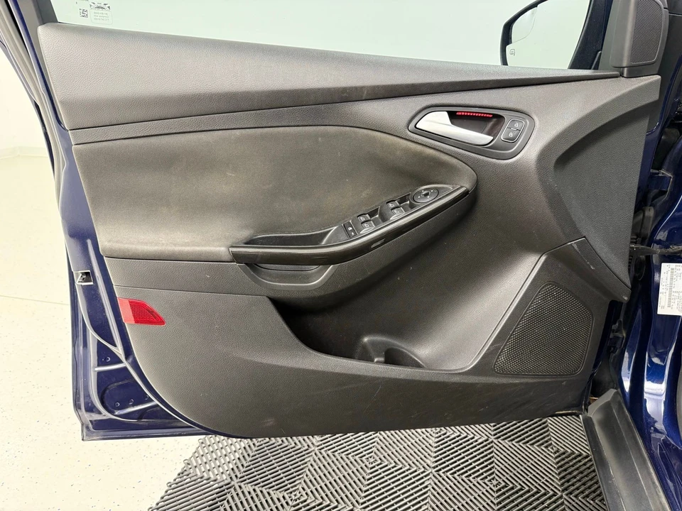 2017 Ford Focus 3rd Gen - Image 10 of 21