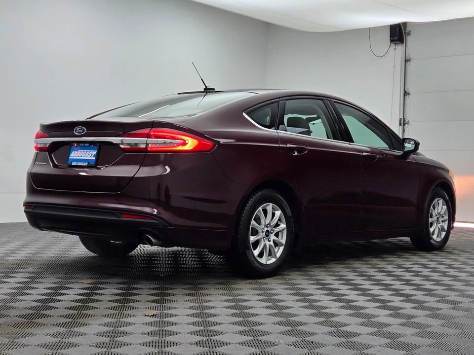 2017 Ford Fusion 2nd Gen - Image 6 of 12