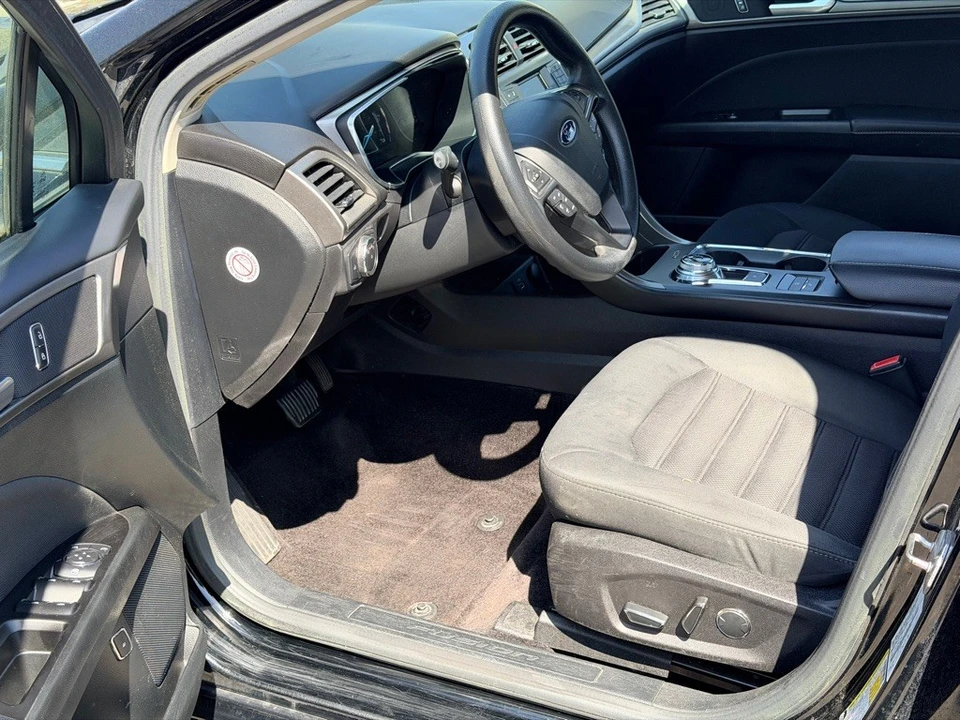 2017 Ford Fusion 2nd Gen - Image 11 of 17