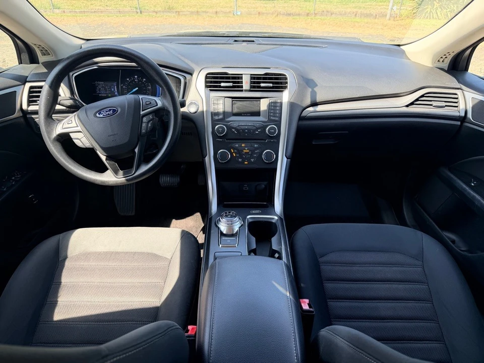 2017 Ford Fusion 2nd Gen - Image 13 of 17