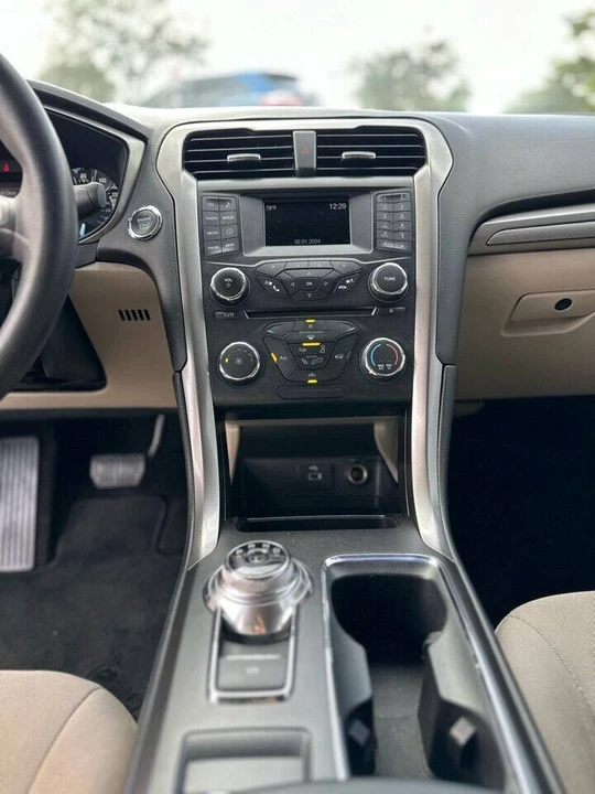 2017 Ford Fusion 2nd Gen - Image 20 of 21