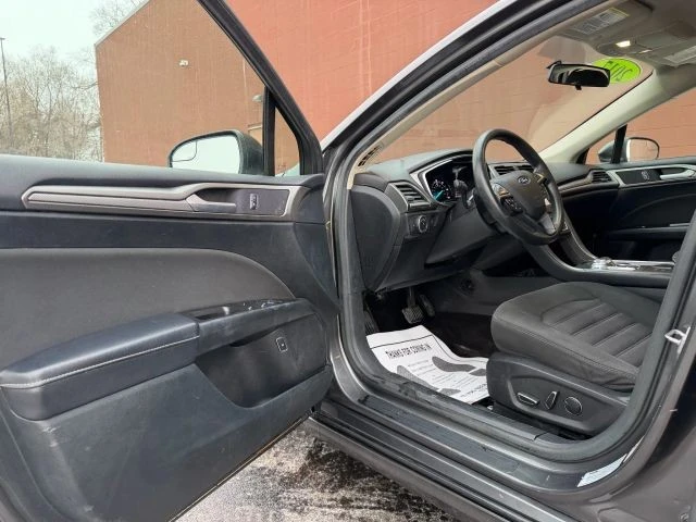 2017 Ford Fusion 2nd Gen - Image 9 of 21