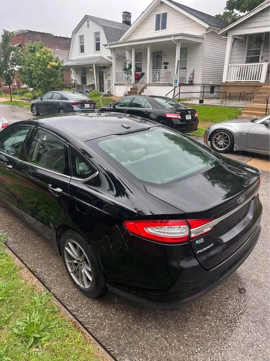 2017 Ford Fusion 2nd Gen - Image 2 of 4