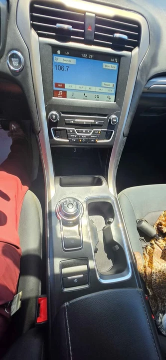 2017 Ford Fusion 2nd Gen - Image 14 of 15