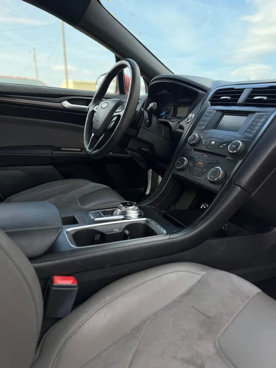 2017 Ford Fusion 2nd Gen - Image 11 of 17