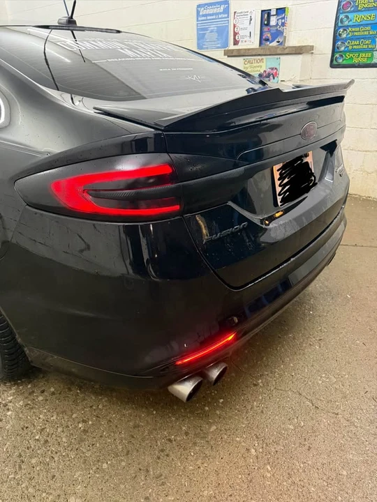2017 Ford Fusion 2nd Gen - Image 2 of 17