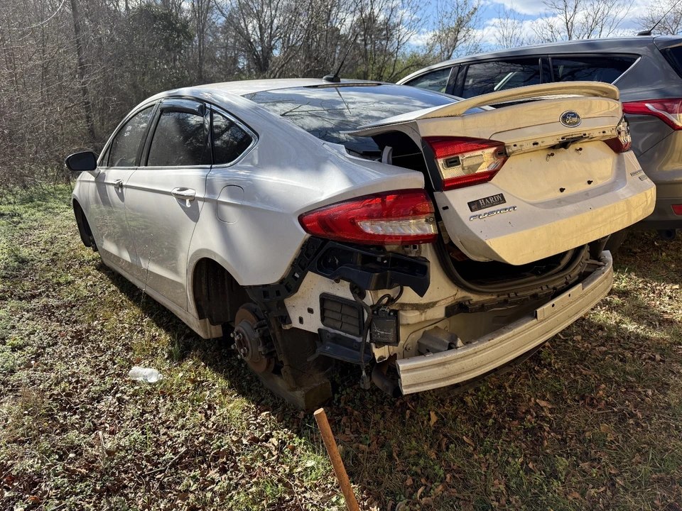 2017 Ford Fusion 2nd Gen - Image 3 of 11