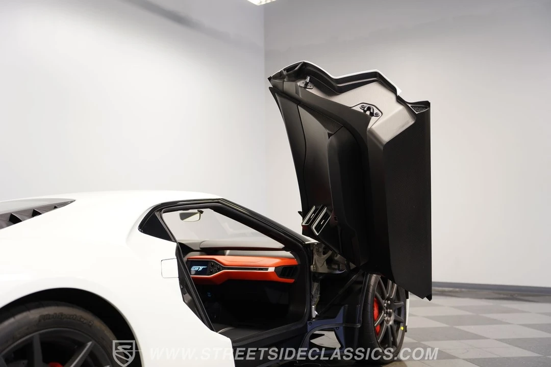 2017 Ford GT 2nd Gen - Image 14 of 21
