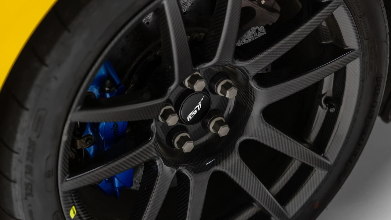 2017 Ford GT 2nd Gen - Image 20 of 31