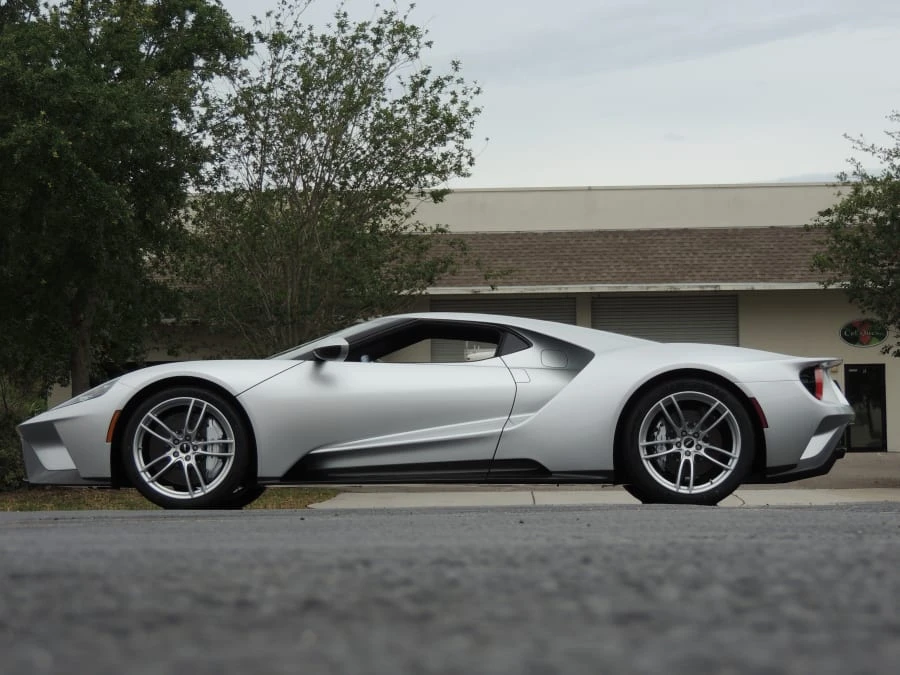 2017 Ford GT 2nd Gen - Image 2 of 24