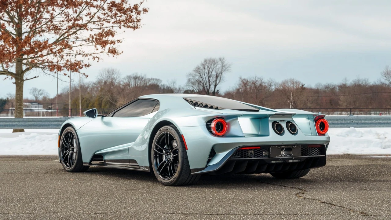 2017 Ford GT 2nd Gen - Image 16 of 31