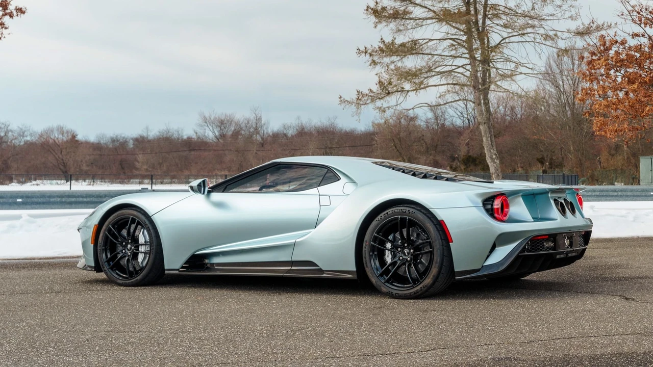 2017 Ford GT 2nd Gen - Image 3 of 31