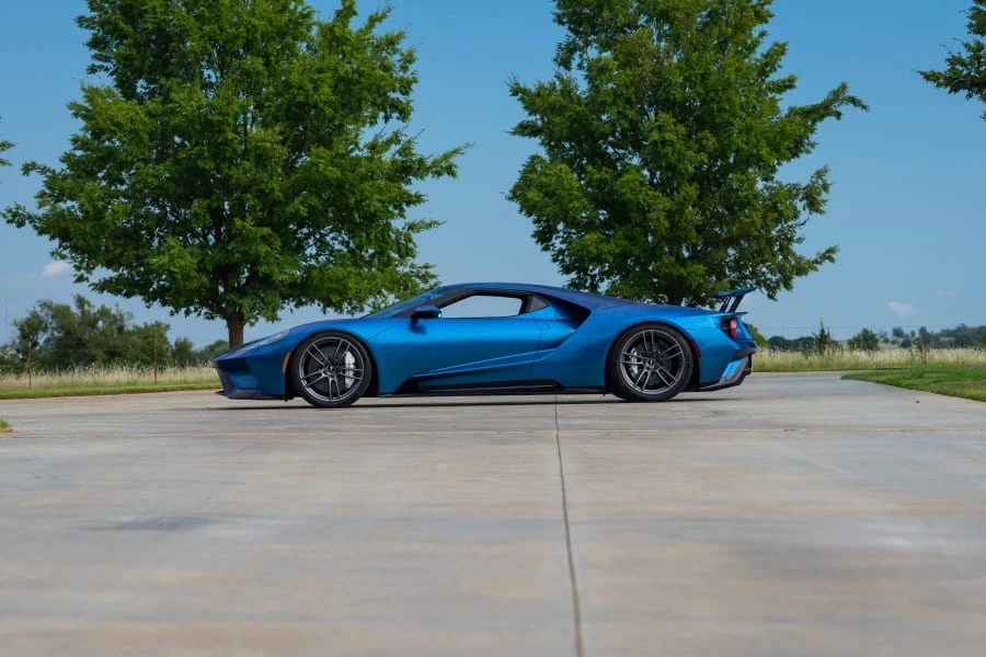 2017 Ford GT 2nd Gen - Image 2 of 31