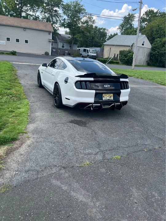 2017 Ford GT 2nd Gen - Image 3 of 3