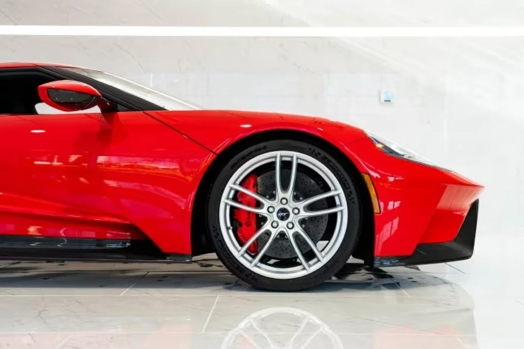 2017 Ford GT 2nd Gen - Image 8 of 31