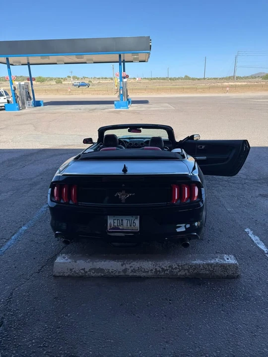 2017 Ford S550 Mustang - Image 2 of 18