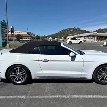 2017 Ford Mustang Convertible