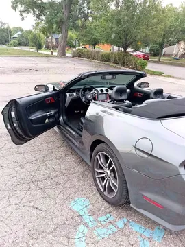 2017 Ford Mustang Convertible 2D