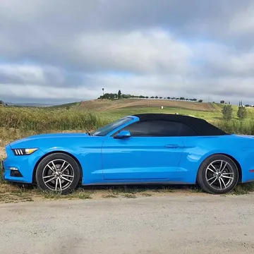 2017 Ford Mustang Convertible 2D