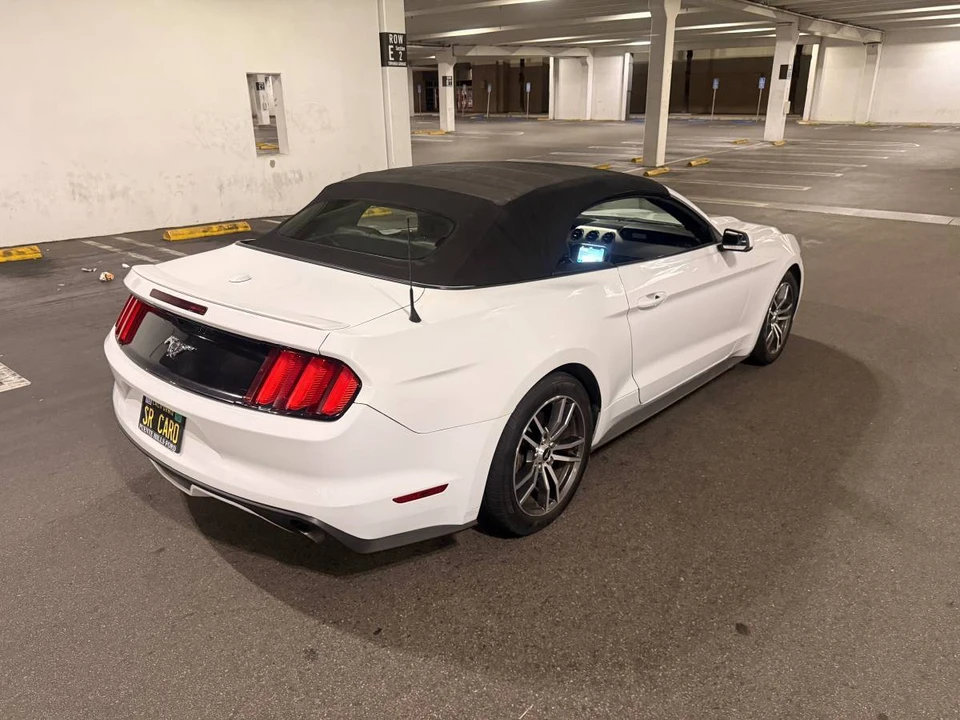 2017 Ford S550 Mustang - Image 2 of 24