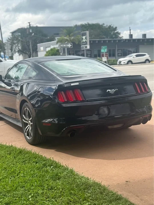 2017 Ford S550 Mustang - Image 2 of 12