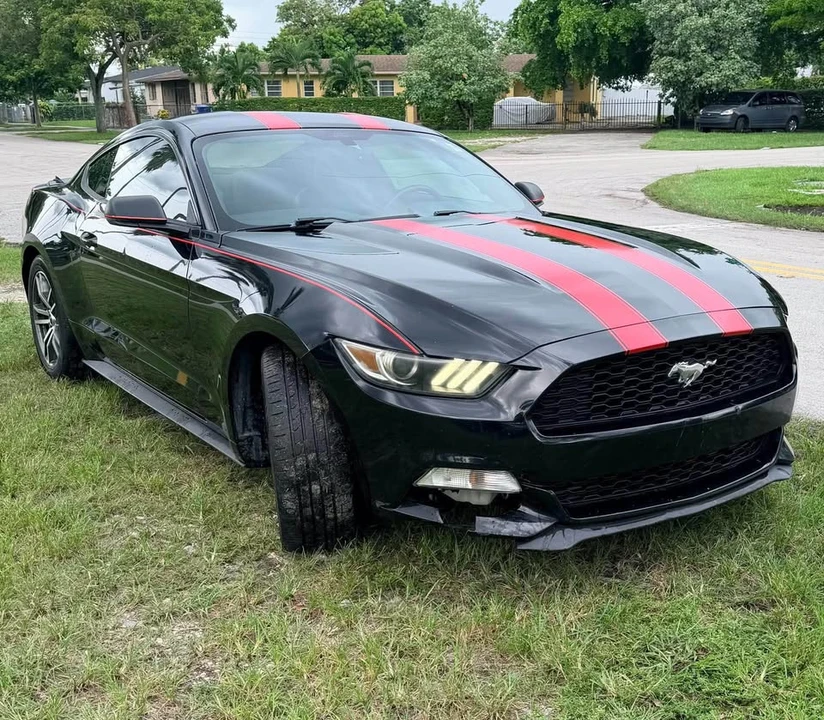 2017 Ford S550 Mustang - Image 2 of 4
