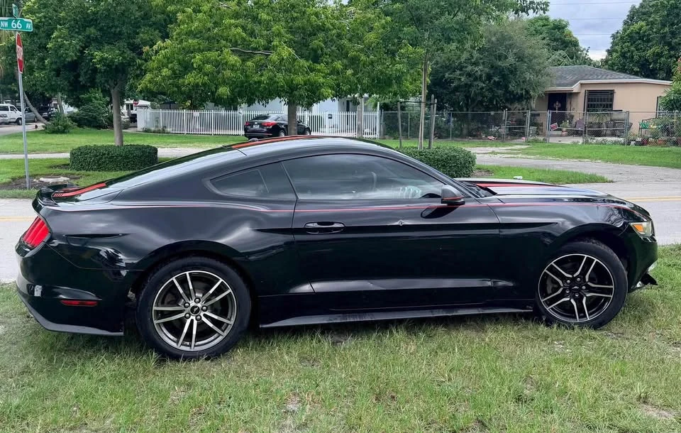 2017 Ford S550 Mustang - Image 4 of 4