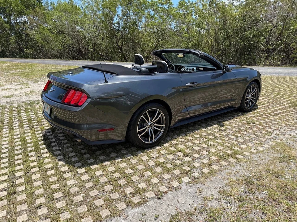 2017 Ford S550 Mustang - Image 5 of 31