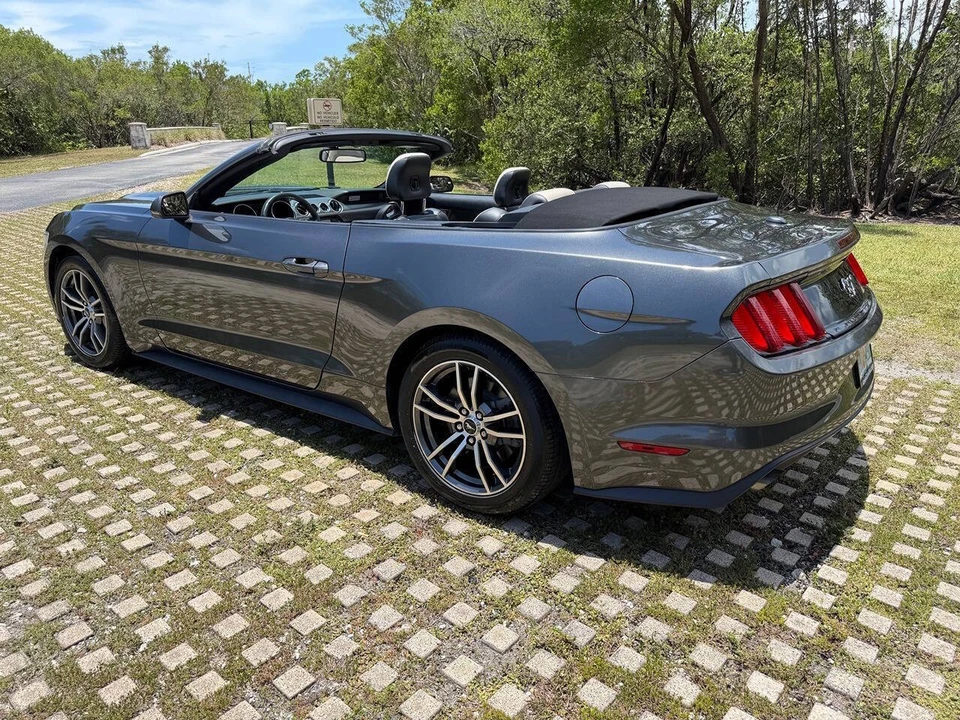 2017 Ford S550 Mustang - Image 7 of 31