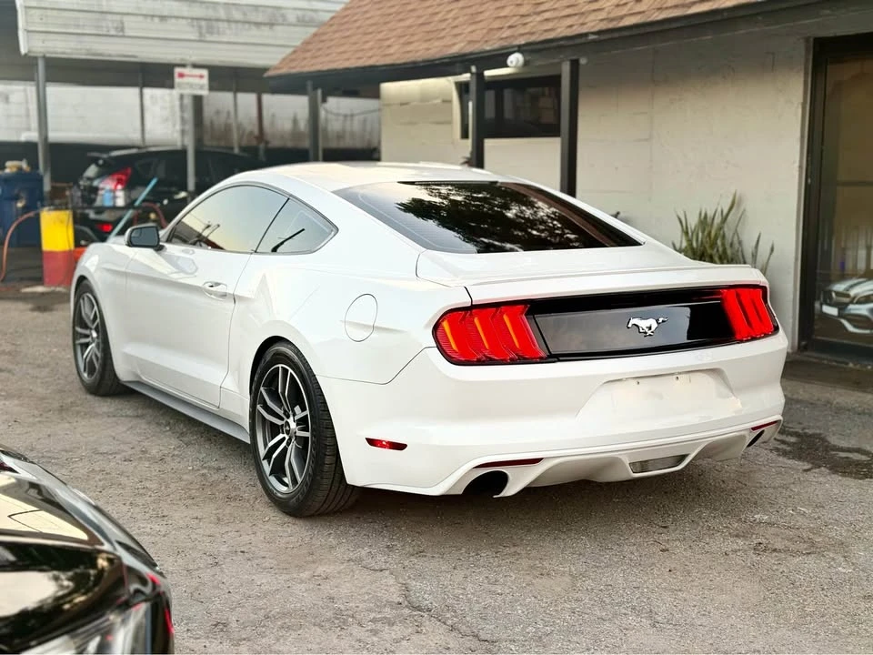 2017 Ford S550 Mustang - Image 2 of 11