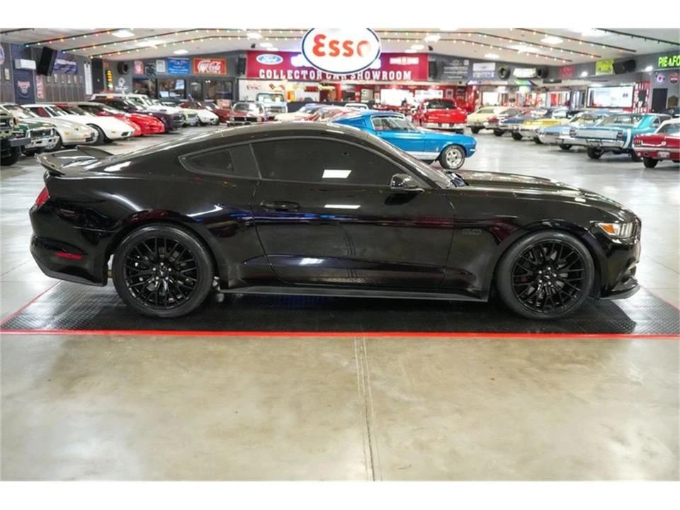 2017 Ford S550 Mustang GT - Image 7 of 31