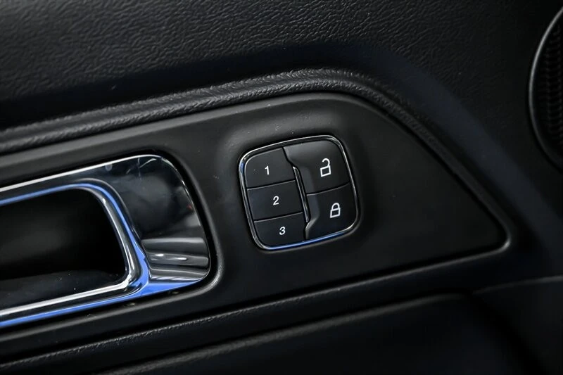 2017 Ford S550 Mustang GT - Image 19 of 31