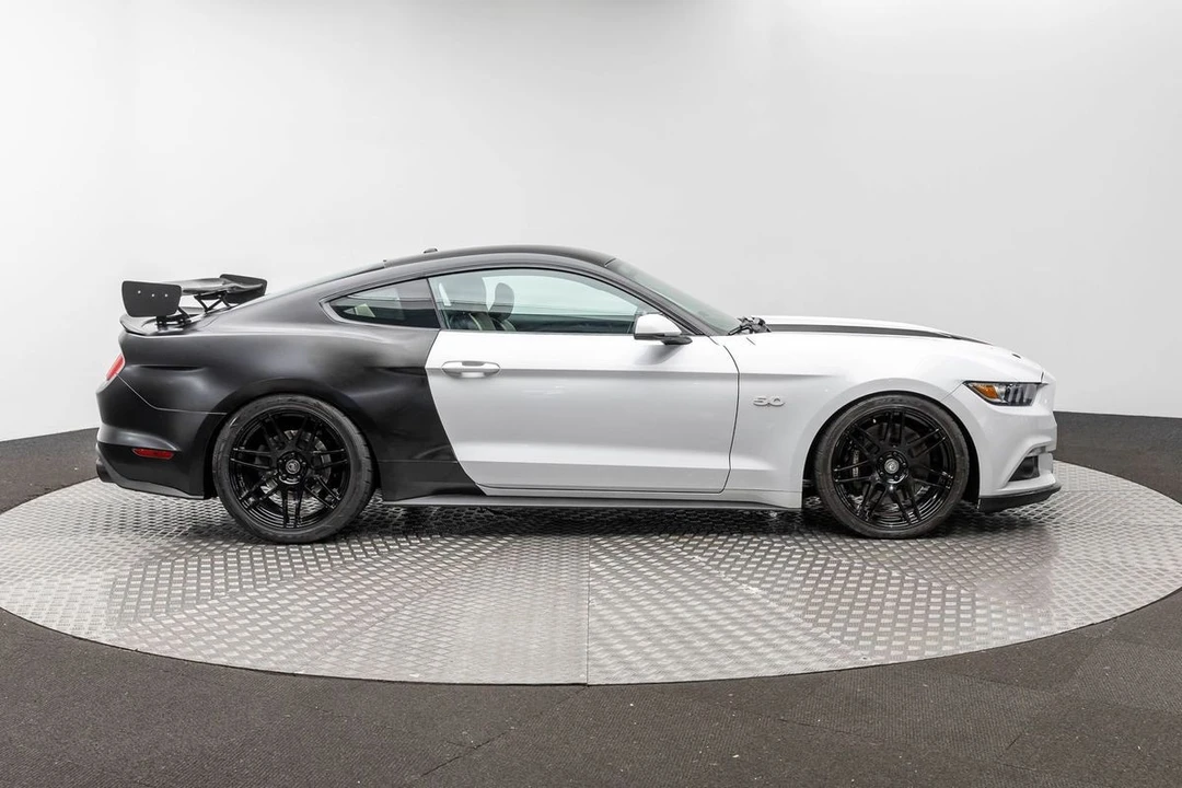 2017 Ford S550 Mustang GT - Image 8 of 31
