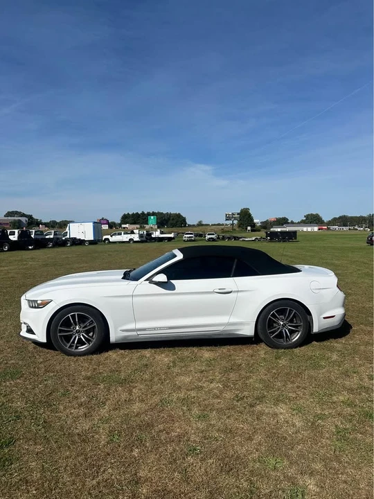 2017 Ford S550 Mustang - Image 2 of 11