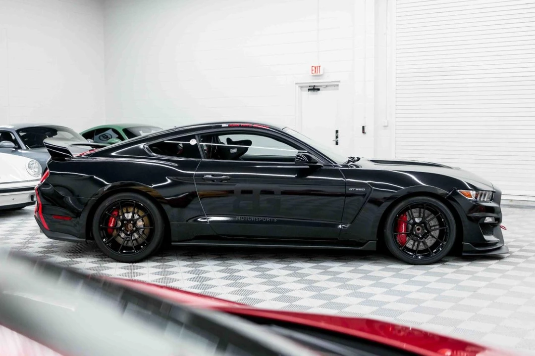 2017 Ford S550 Mustang - Image 5 of 31