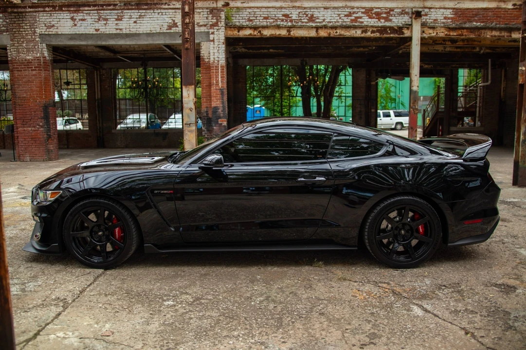 2017 Ford S550 Shelby Mustang GT350R - Image 4 of 21