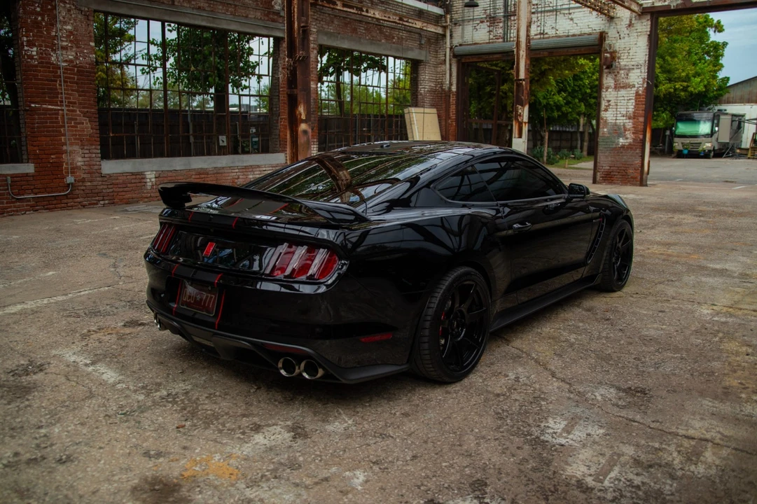 2017 Ford S550 Shelby Mustang GT350R - Image 7 of 21
