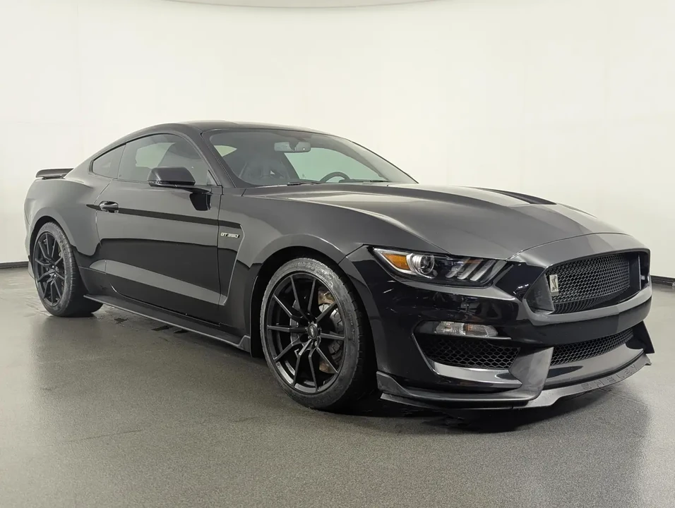 2017 Ford Mustang - Image 2 of 18
