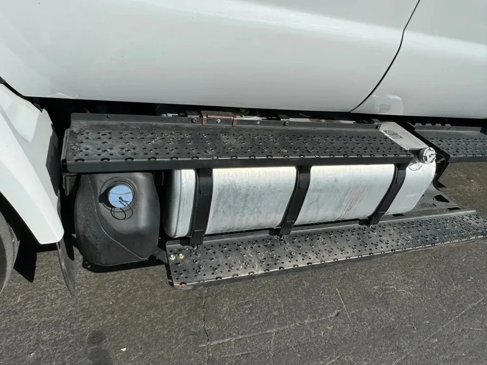 2017 Ford - Image 8 of 21