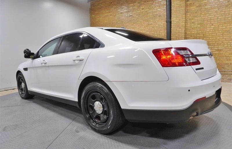 2017 Ford Taurus 6th Gen - Image 16 of 21