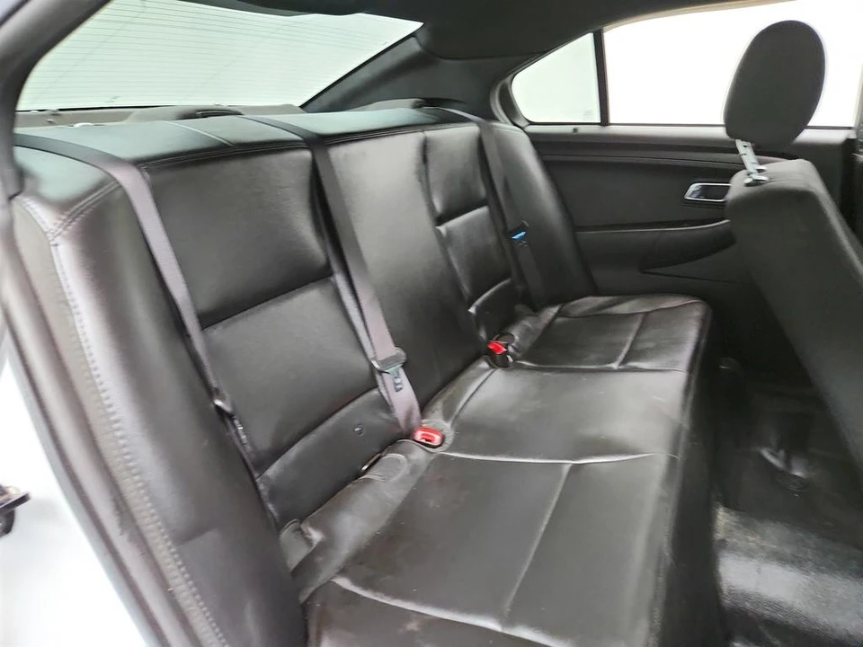 2017 Ford Taurus 6th Gen - Image 26 of 31