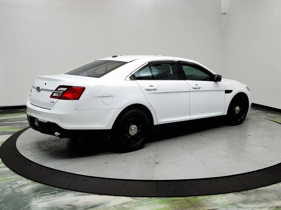 2017 Ford Taurus 6th Gen - Image 5 of 31