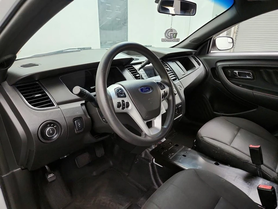 2017 Ford Taurus 6th Gen - Image 13 of 31